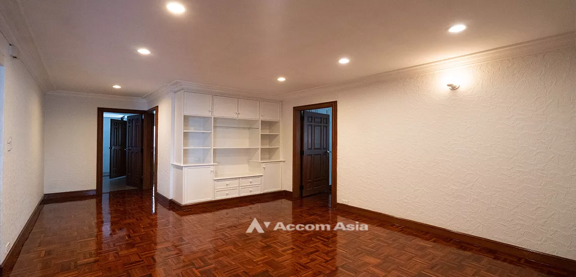 6  3 br Apartment For Rent in Sukhumvit ,Bangkok BTS Asok - MRT Sukhumvit at Convenience for your family 1415105