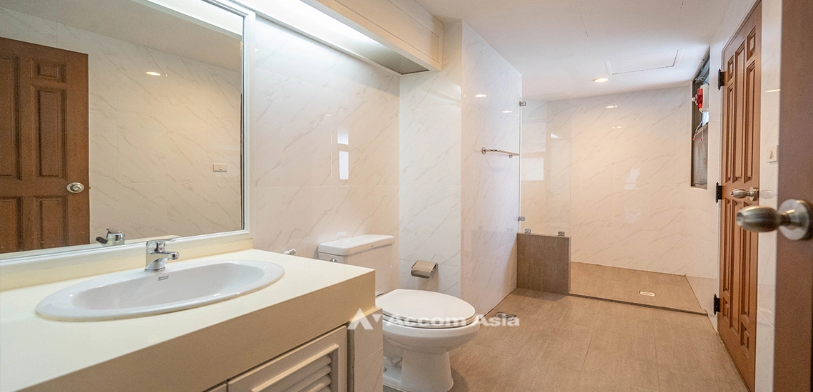 10  3 br Apartment for rent and sale in Sukhumvit ,Bangkok BTS Asok - MRT Sukhumvit at Convenience for your family 1415105