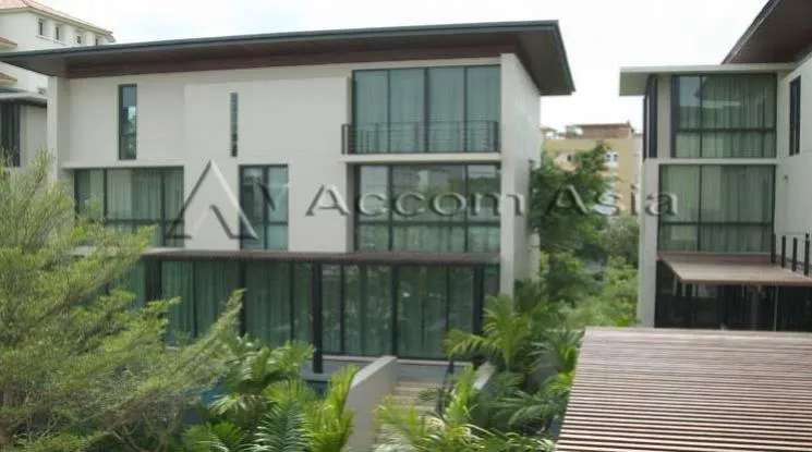 9  4 br House For Rent in Sukhumvit ,Bangkok BTS Ekkamai at Luxury House with private pool in Ekkamai 1915142