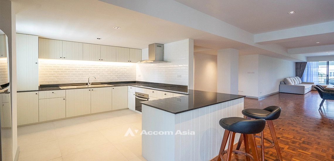  1  3 br Apartment For Rent in Sukhumvit ,Bangkok BTS Asok - MRT Sukhumvit at Newly Renovated 1415151