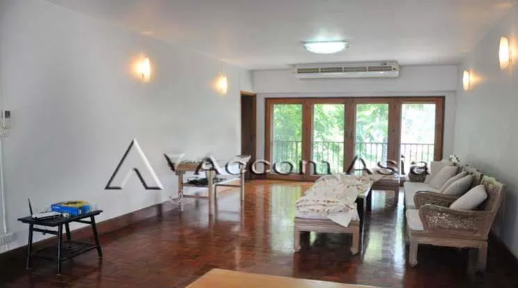 unit 2 Bedrooms  Apartment For Rent in Sukhumvit, Bangkok  near BTS Ploenchit (1415155)