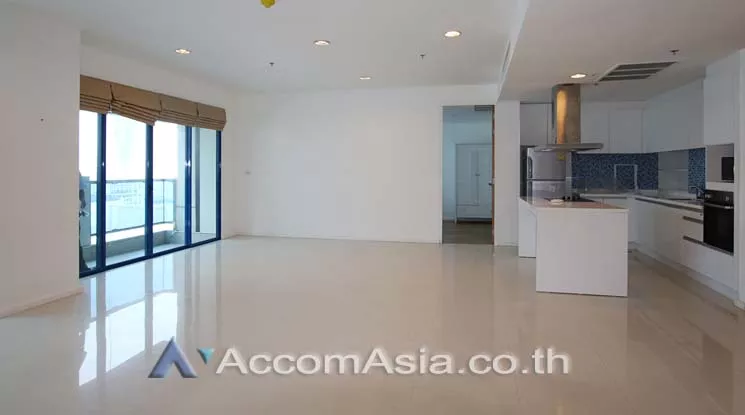 unit 3 Bedrooms  Condominium For Rent in Ploenchit, Bangkok  near BTS Chitlom (1515157)