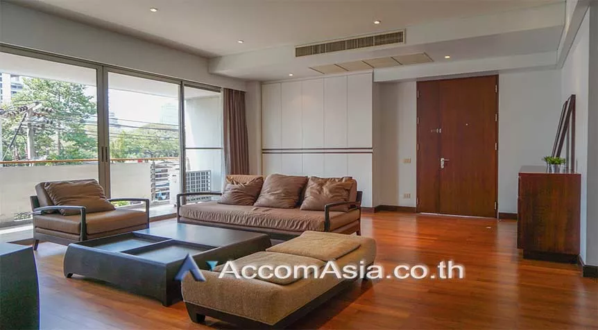 Pet friendly |  3 Bedrooms  Apartment For Rent in Ploenchit, Bangkok  near BTS Ploenchit - MRT Lumphini (1415167)