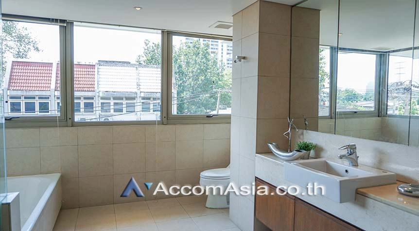 8  3 br Apartment For Rent in Ploenchit ,Bangkok BTS Ploenchit - MRT Lumphini at Modern Retro - 2 Units / floor 1415167