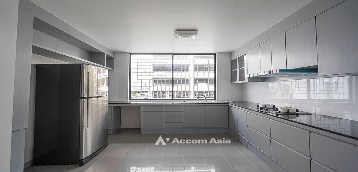 8  3 br Townhouse for rent and sale in Sukhumvit ,Bangkok BTS Phrom Phong 110107