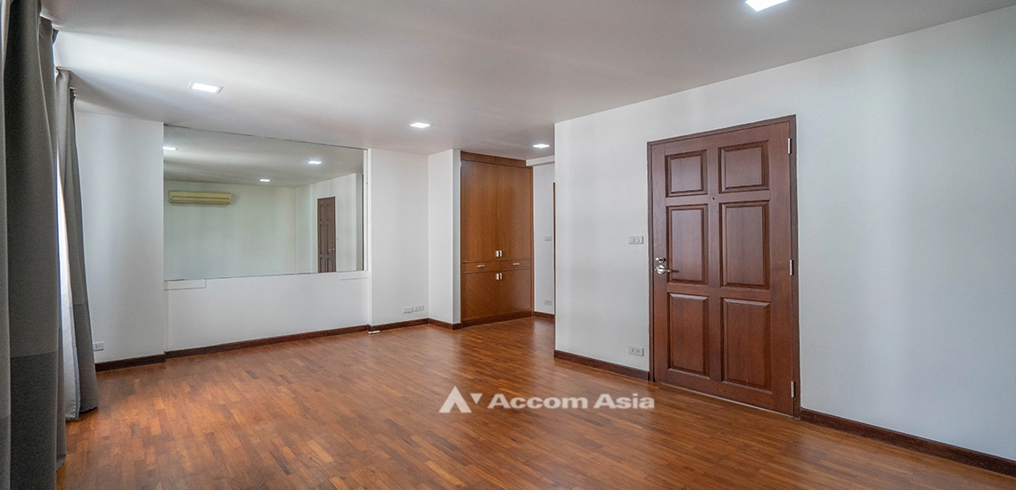 11  3 br Townhouse for rent and sale in Sukhumvit ,Bangkok BTS Phrom Phong 110107