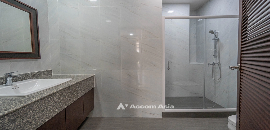 18  3 br Townhouse for rent and sale in Sukhumvit ,Bangkok BTS Phrom Phong 110107