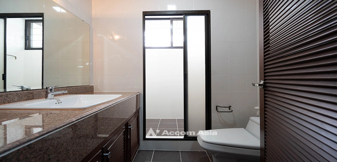 19  3 br Townhouse for rent and sale in Sukhumvit ,Bangkok BTS Phrom Phong 110107