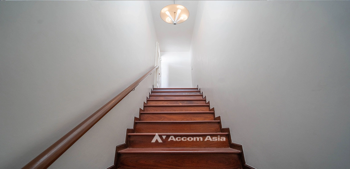 21  3 br Townhouse for rent and sale in Sukhumvit ,Bangkok BTS Phrom Phong 110107