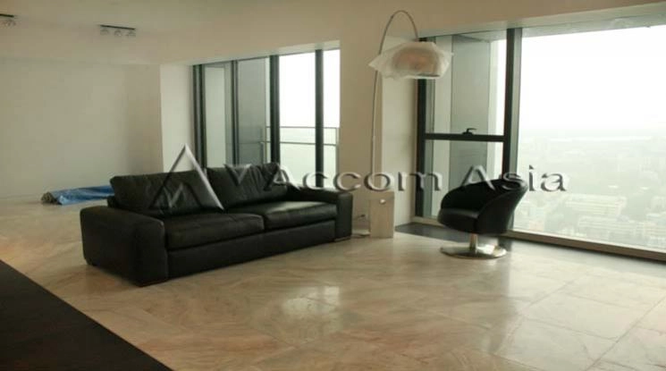 unit 3 Bedrooms  Condominium For Rent in Sathorn, Bangkok  near BTS Chong Nonsi - MRT Lumphini (1515190)