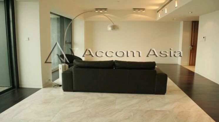 unit 3 Bedrooms  Condominium For Rent in Sathorn, Bangkok  near BTS Chong Nonsi - MRT Lumphini (1515190)