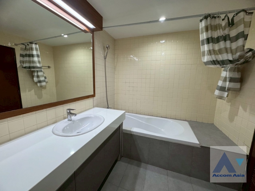 27  2 br Condominium For Rent in Sukhumvit ,Bangkok BTS Nana at Liberty Park 2 1515210