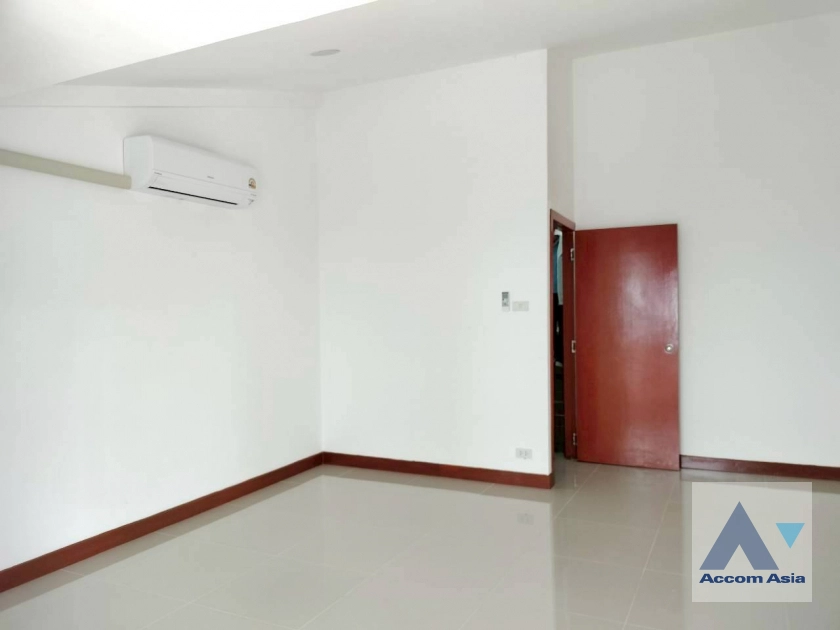 6  2 br Townhouse for rent and sale in Sukhumvit ,Bangkok BTS Thong Lo 2515243