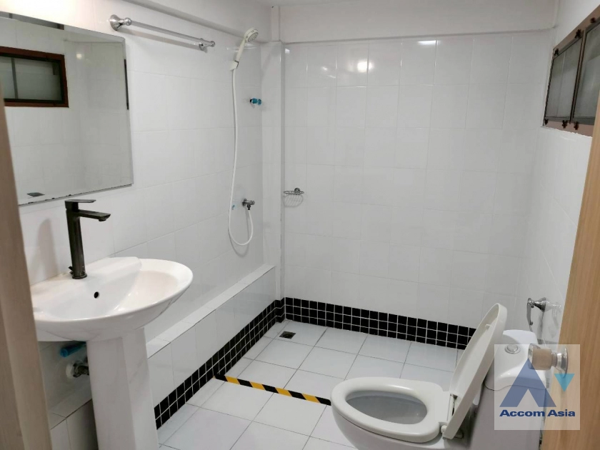 11  2 br Townhouse for rent and sale in Sukhumvit ,Bangkok BTS Thong Lo 2515243