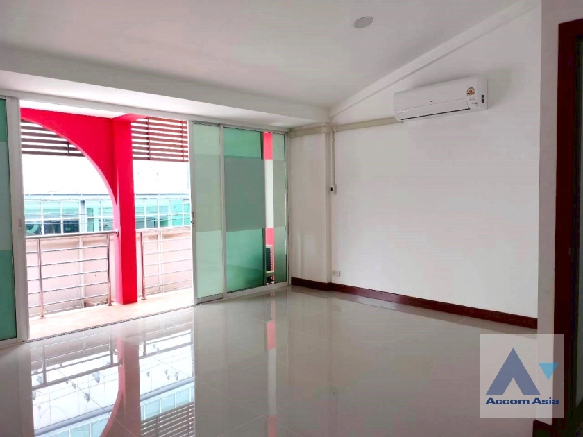 10  2 br Townhouse for rent and sale in Sukhumvit ,Bangkok BTS Thong Lo 2515243