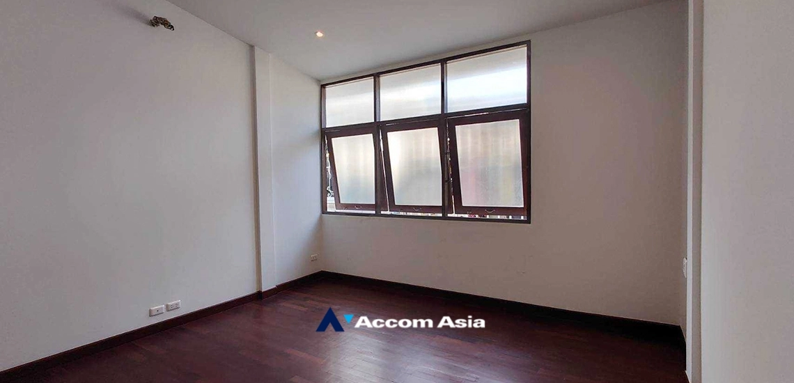 6  3 br House For Rent in Sukhumvit ,Bangkok BTS Phrom Phong 110109