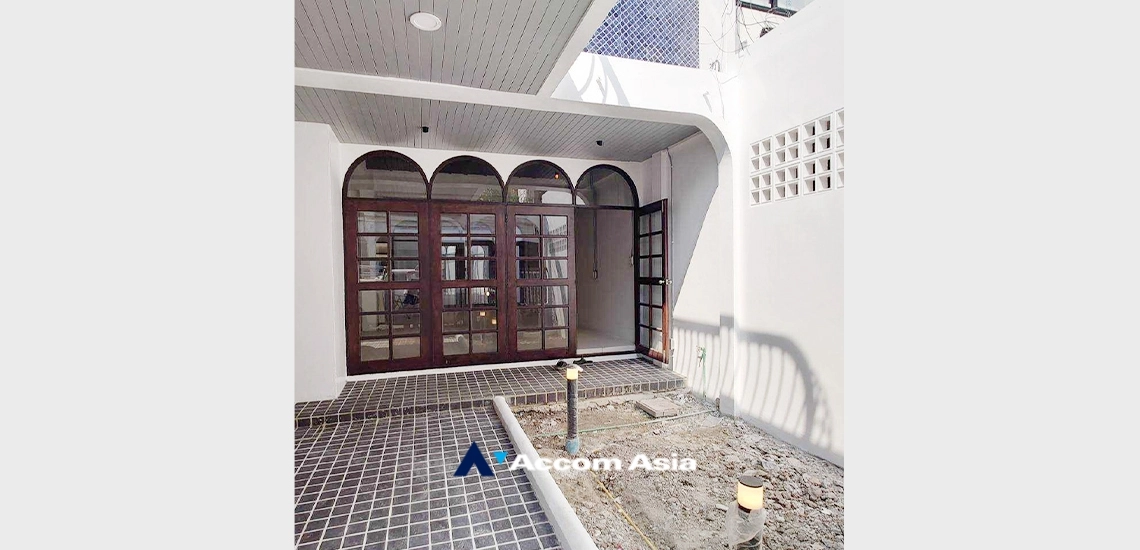  1  3 br House For Rent in Sukhumvit ,Bangkok BTS Phrom Phong 110109