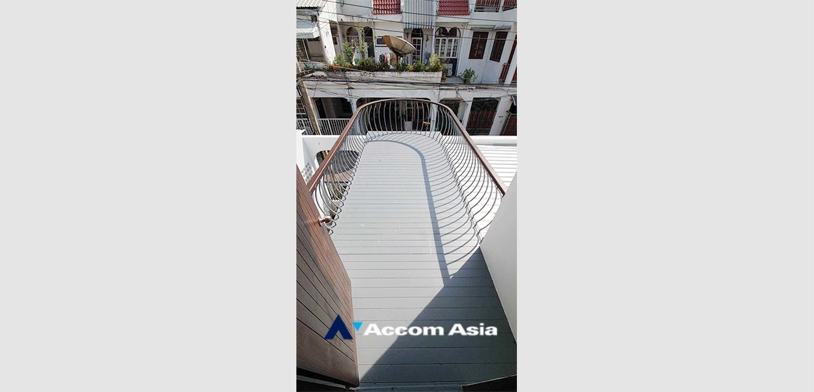 10  3 br House For Rent in Sukhumvit ,Bangkok BTS Phrom Phong 110109