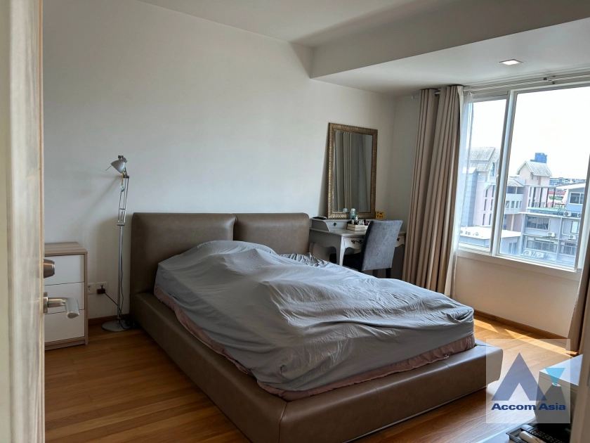 unit 2 Bedrooms  Condominium For Rent & Sale in Ploenchit, Bangkok  near BTS Ploenchit (1515278)