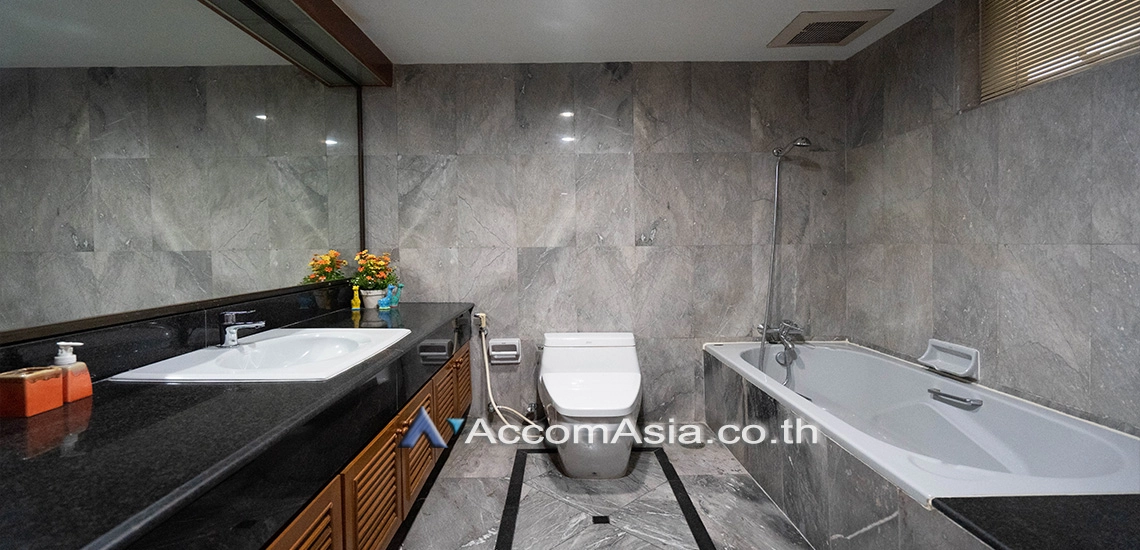 12  3 br Condominium For Rent in Sukhumvit ,Bangkok BTS Phrom Phong at Ruamsuk Condominium 1515299