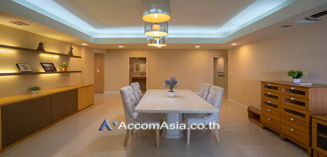  3 Bedrooms  Condominium For Rent in Sukhumvit, Bangkok  near BTS Phrom Phong (1515301)