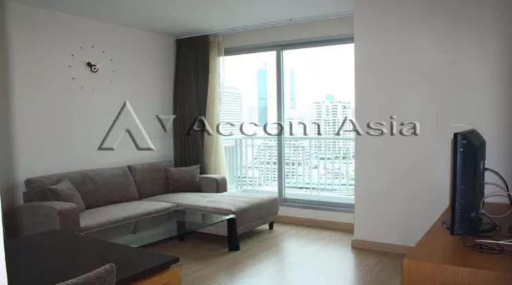  1 Bedroom  Condominium For Rent in Silom, Bangkok  near BTS Chong Nonsi (1515311)