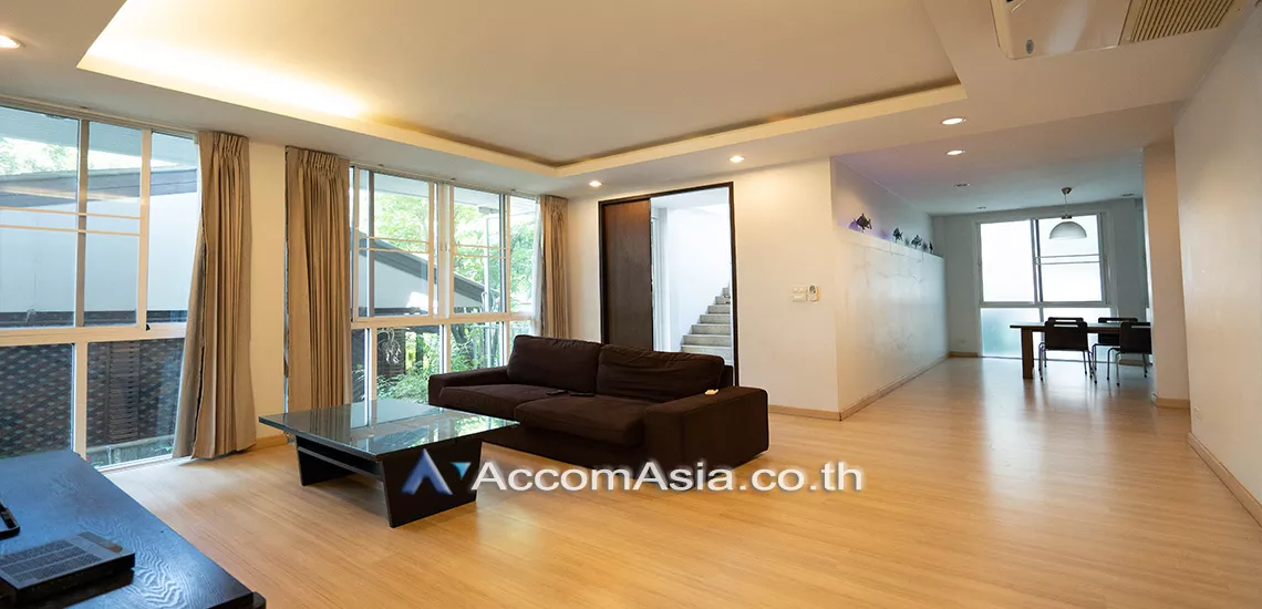 Pet friendly |  Delightful and Homely atmosphere Apartment  2 Bedroom for Rent BTS Phrom Phong in Sukhumvit Bangkok