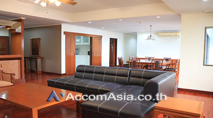  1  3 br Apartment For Rent in Sukhumvit ,Bangkok BTS Phrom Phong at Greenery garden and privacy 1415326