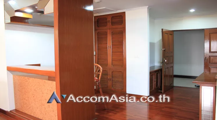 4  3 br Apartment For Rent in Sukhumvit ,Bangkok BTS Phrom Phong at Greenery garden and privacy 1415326