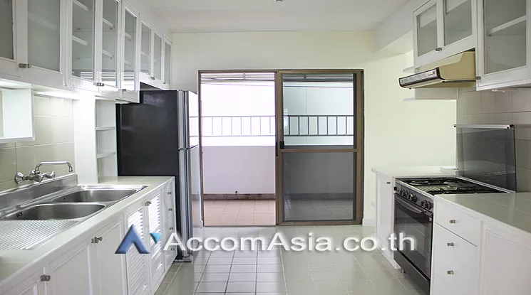 5  3 br Apartment For Rent in Sukhumvit ,Bangkok BTS Phrom Phong at Greenery garden and privacy 1415326