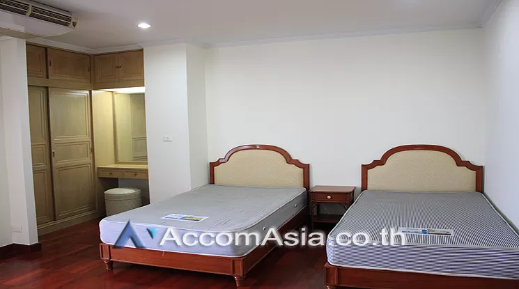 8  3 br Apartment For Rent in Sukhumvit ,Bangkok BTS Phrom Phong at Greenery garden and privacy 1415326