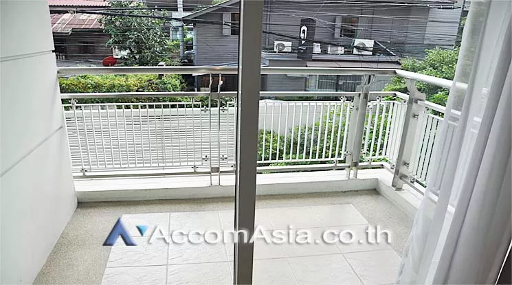  1  Apartment For Rent in Sathorn ,Bangkok BTS Surasak at The Elegant Residence 1415328