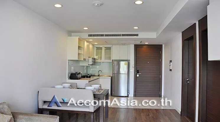  1 Bedroom  Apartment For Rent in Sathorn, Bangkok  near BTS Surasak (1415329)