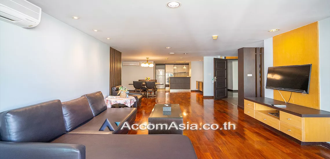  2 Bedrooms  Apartment For Rent in Sukhumvit, Bangkok  near BTS Nana (1415345)