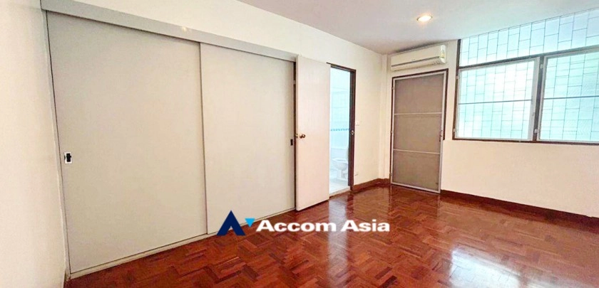 10  2 br House for rent and sale in Sukhumvit ,Bangkok BTS Thong Lo - BTS Ekkamai 2515361