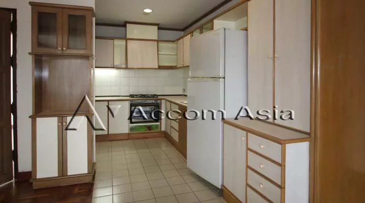 unit 2 Bedrooms  Condominium For Rent in Sukhumvit, Bangkok  near BTS Asok - MRT Sukhumvit (1515378)