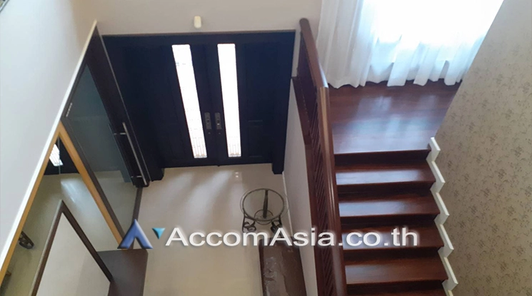 6  3 br House For Rent in Pattanakarn ,Bangkok  at Peaceful compound 1715389