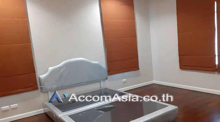 7  3 br House For Rent in Pattanakarn ,Bangkok  at Peaceful compound 1715389