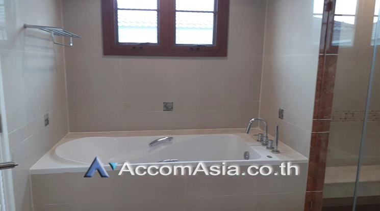 10  3 br House For Rent in Pattanakarn ,Bangkok  at Peaceful compound 1715389