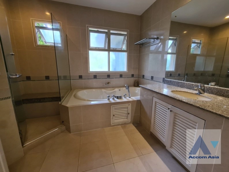 24  4 br House For Rent in Bang Na ,Bangkok  at Nantawan Village Srinakarin 1815444