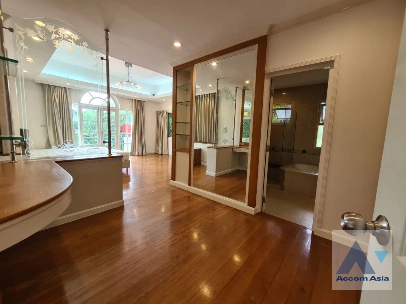 17  4 br House For Rent in Bang Na ,Bangkok  at Nantawan Village Srinakarin 1815444