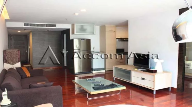 unit 2 Bedrooms  Condominium For Rent in Ploenchit, Bangkok  near BTS Chitlom (1515447)