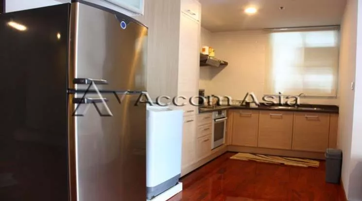 unit 2 Bedrooms  Condominium For Rent in Ploenchit, Bangkok  near BTS Chitlom (1515447)