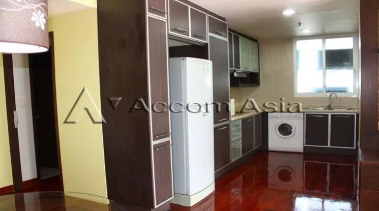 unit 2 Bedrooms  Condominium For Rent in Ploenchit, Bangkok  near BTS Chitlom (1515448)