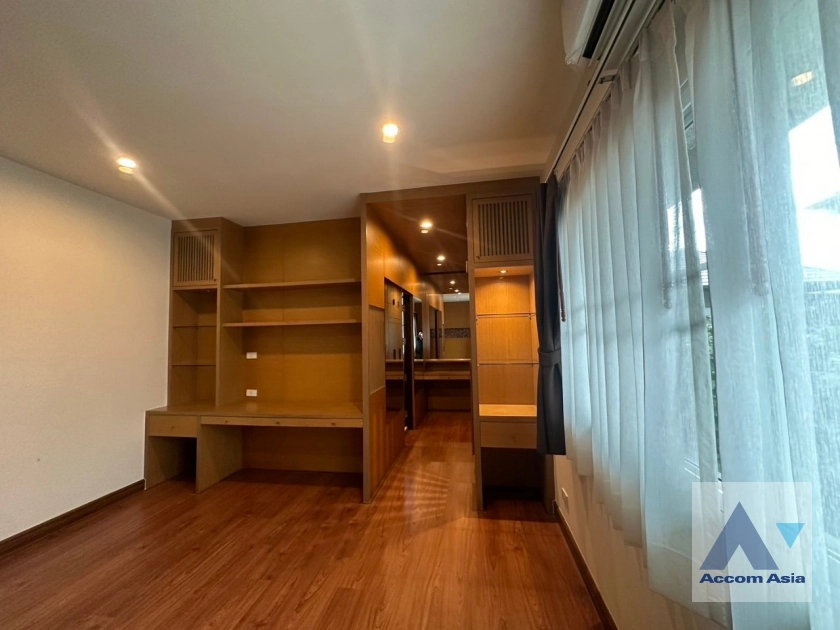 20  4 br House for rent and sale in Ramkhamhaeng ,Bangkok MRT Si Kritha at Baan Issara Rama 9 2315464