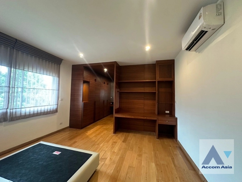 16  4 br House for rent and sale in Ramkhamhaeng ,Bangkok MRT Si Kritha at Baan Issara Rama 9 2315464
