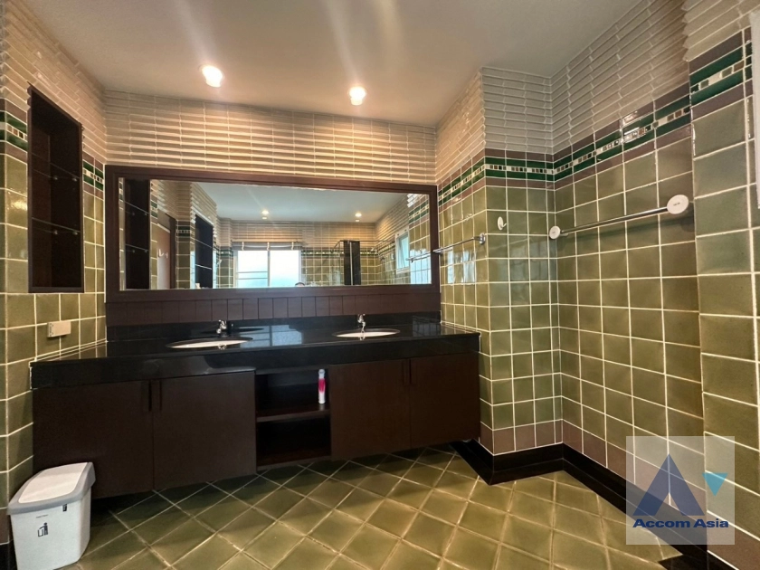 29  4 br House for rent and sale in Ramkhamhaeng ,Bangkok MRT Si Kritha at Baan Issara Rama 9 2315464