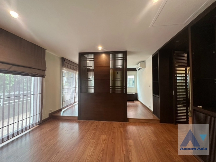8  4 br House for rent and sale in Ramkhamhaeng ,Bangkok MRT Si Kritha at Baan Issara Rama 9 2315464