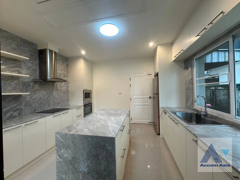 5  4 br House for rent and sale in Ramkhamhaeng ,Bangkok MRT Si Kritha at Baan Issara Rama 9 2315464