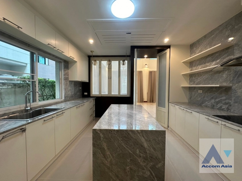 4  4 br House for rent and sale in Ramkhamhaeng ,Bangkok MRT Si Kritha at Baan Issara Rama 9 2315464